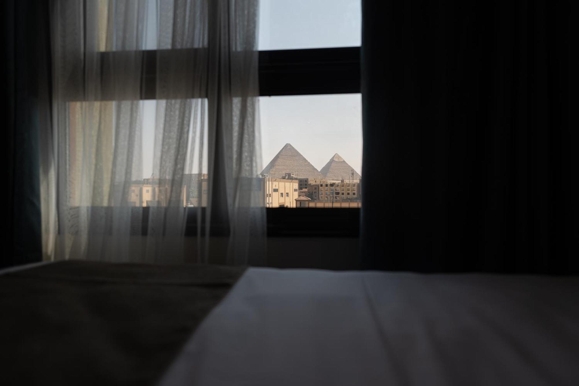New Pyramid Front Hotel Al Kawm al Akhdar Bagian luar foto